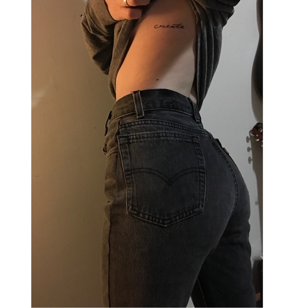 ✨‼️FLASH SALE‼️✨Vintage 501 Black Distressed Levis